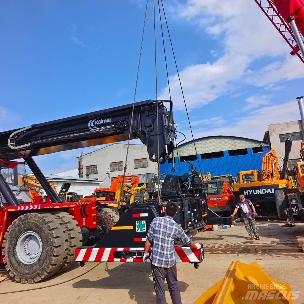 Kalmar DRF 450 Dohvatni viljuškari