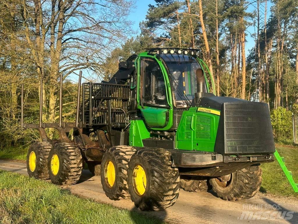 John Deere 1210 E Forvarderi