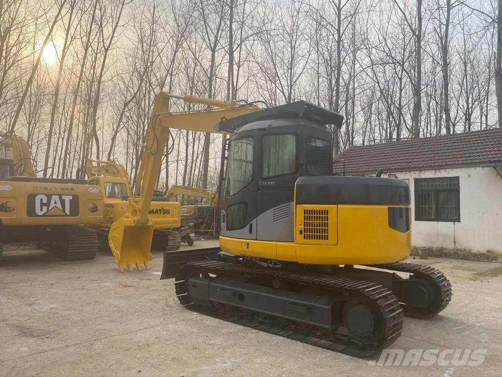 Komatsu PC128US Bageri guseničari