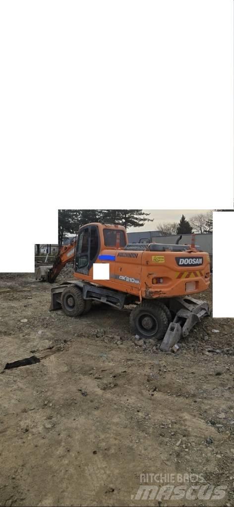 Doosan DX 210 W Bageri točkaši