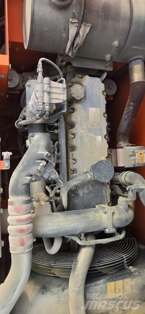 Doosan DX 210 W Bageri točkaši