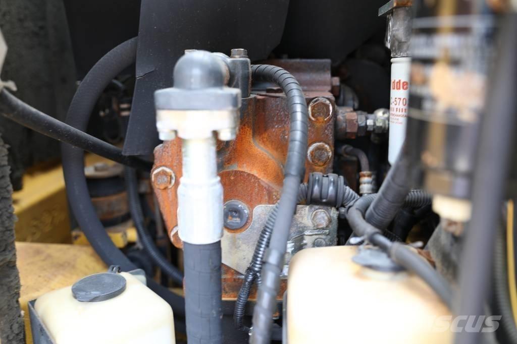 Komatsu PC 128 US Midi bageri 7t – 12t