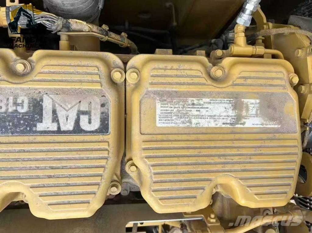 CAT 390F Bageri guseničari