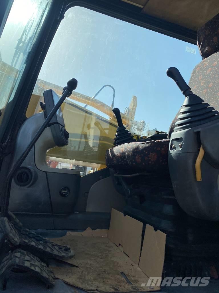 CAT 326D Bageri guseničari