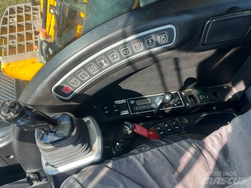 JCB JS 145 W Bageri točkaši