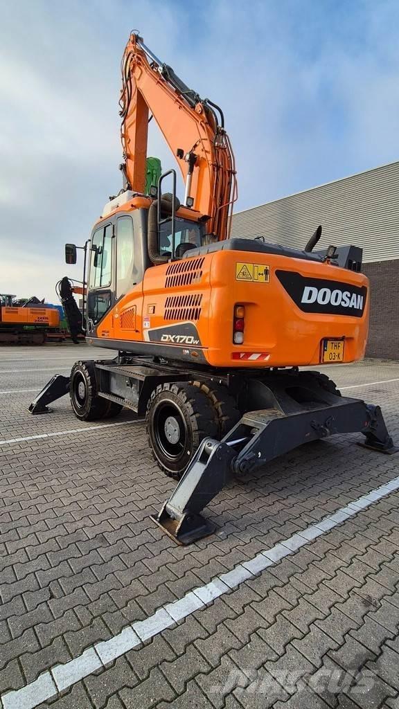Doosan DX 170W-5 Bageri točkaši
