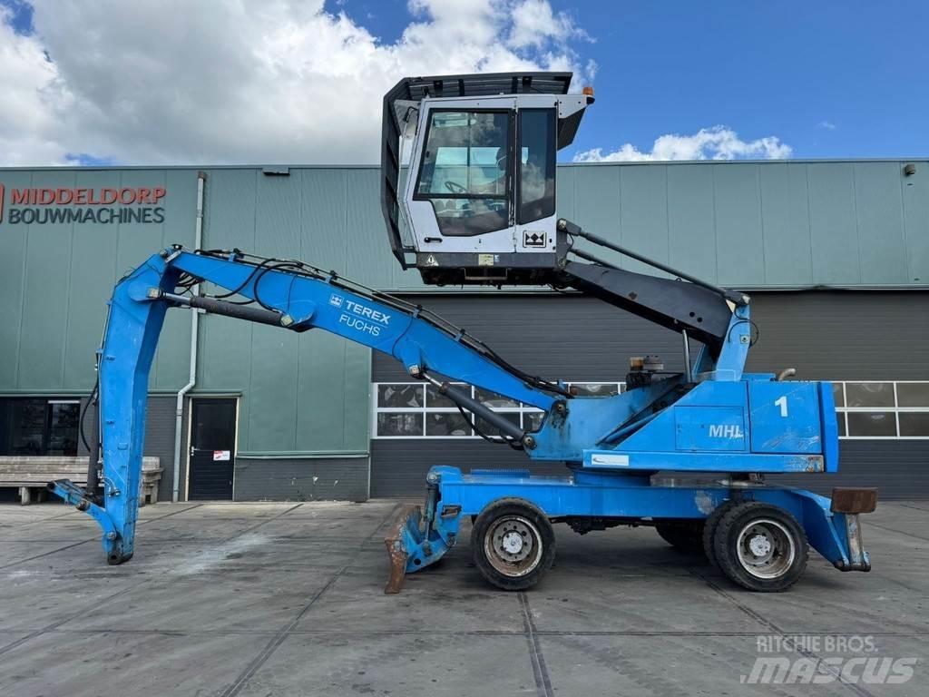 Fuchs MHL 320 Bageri za prenos primarnih/sekundarnih sirovina