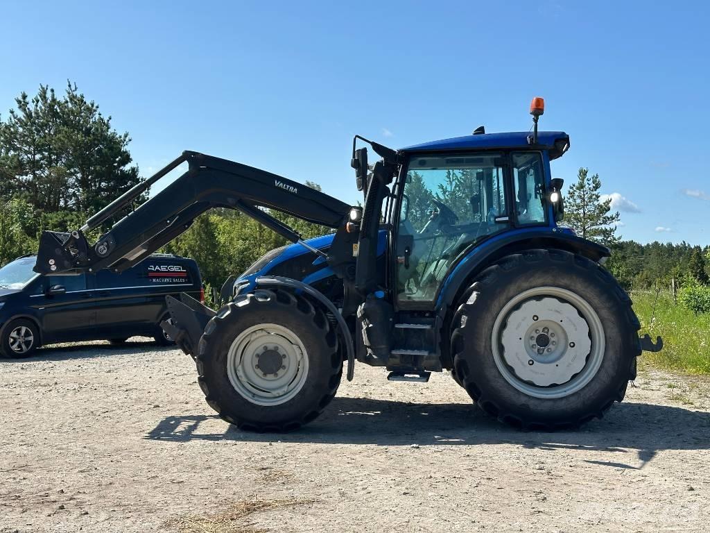 Valtra G 135 Versu Traktori