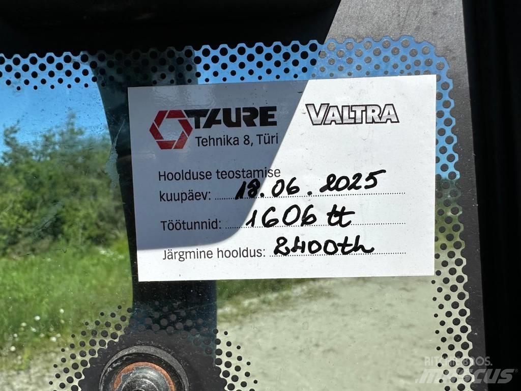 Valtra G 135 Versu Traktori