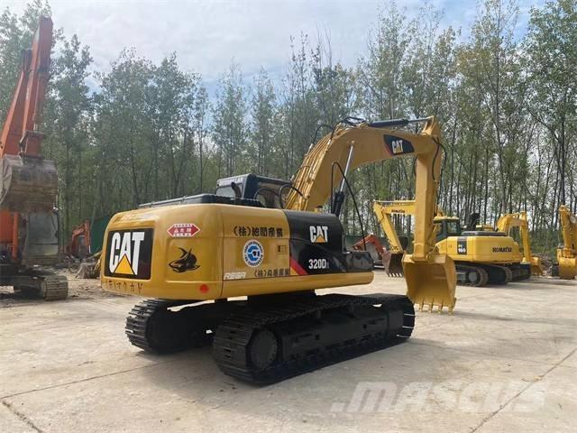 CAT 320D2 Bageri guseničari