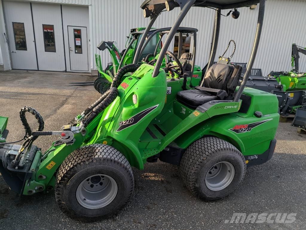 Avant 528 Skid steer mini utovarivači