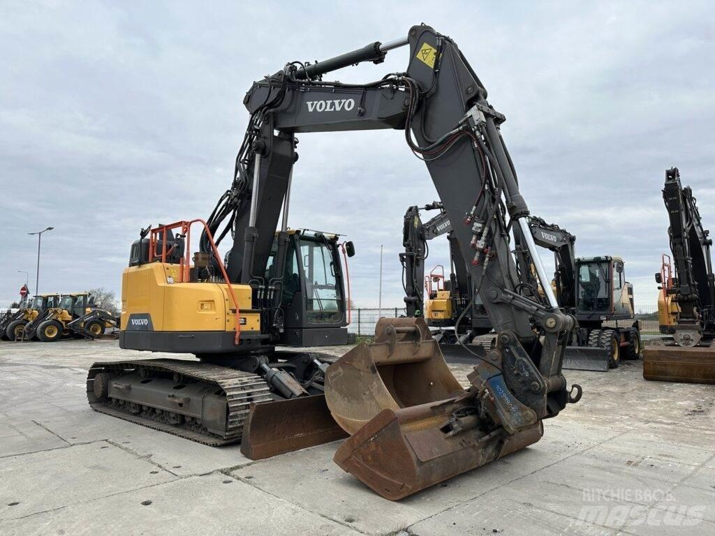 Volvo ECR235EL Bageri guseničari