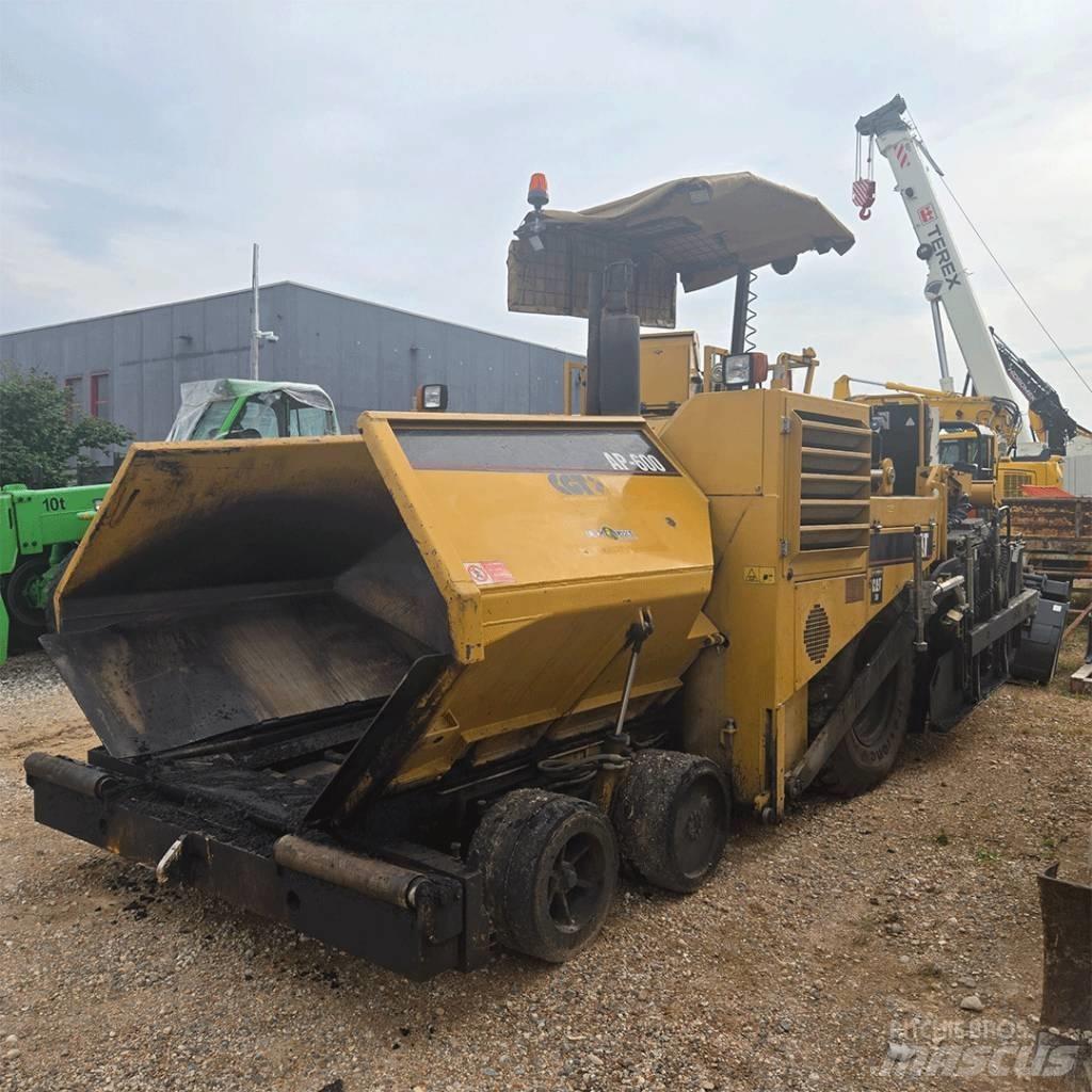 CAT AP600 Asfaltni finišeri