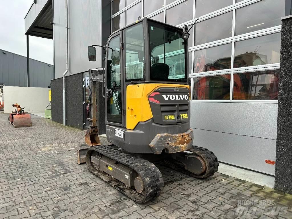 Volvo ECR25D Mini bageri < 7t