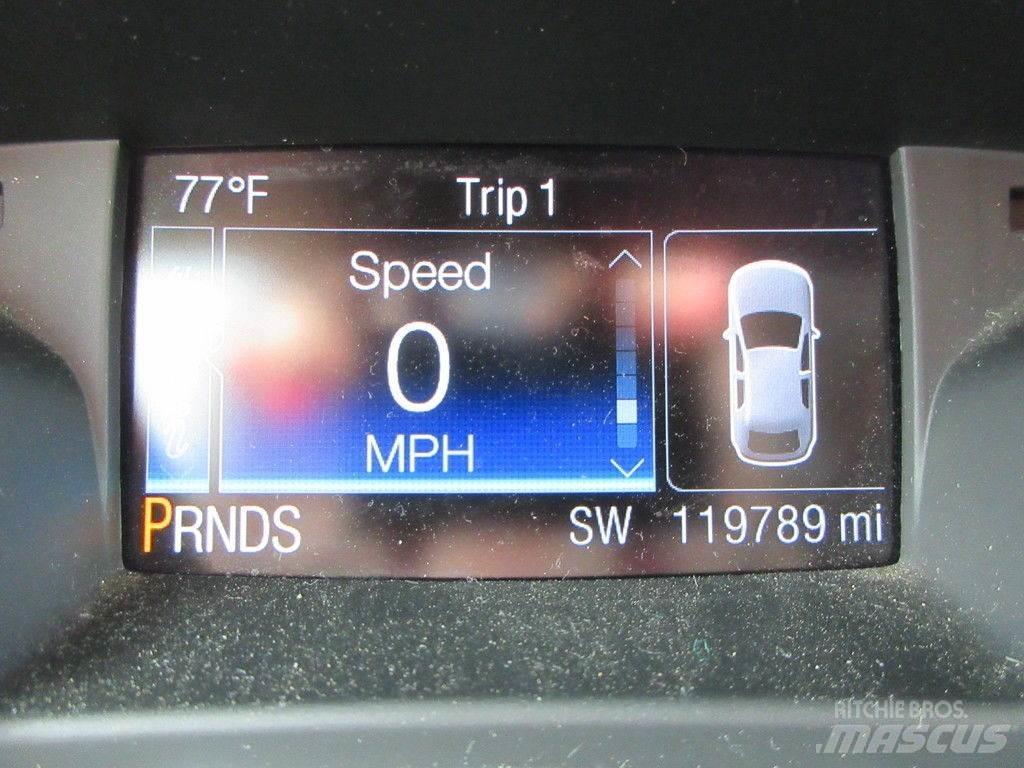 Ford Escape Automobili