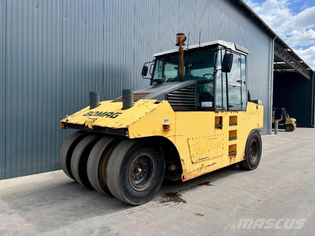 Bomag BW24R Gumeni valjci na točkovima