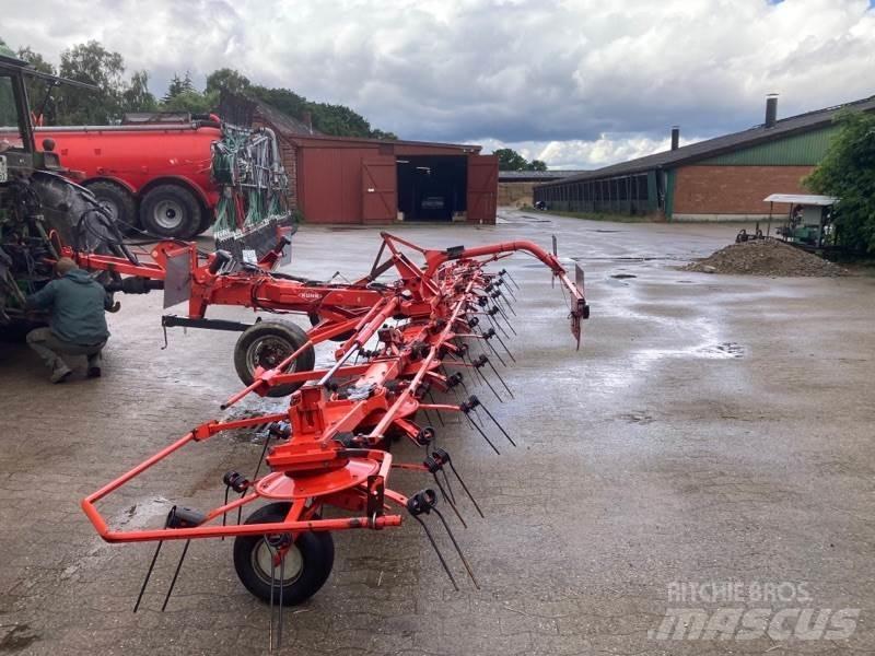 Kuhn GF8702T Okretači i sakupljači sena