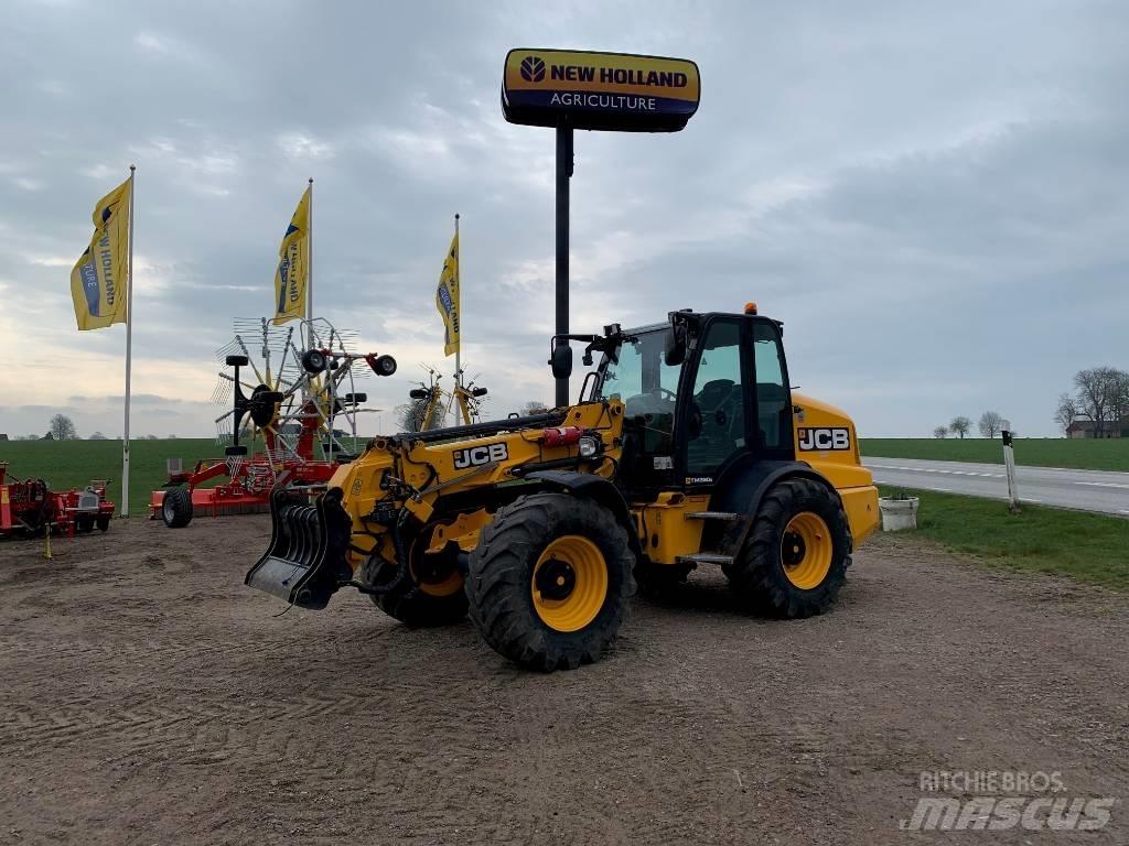 JCB TM 320 S Poljoprivredni teleskopski utovarivači
