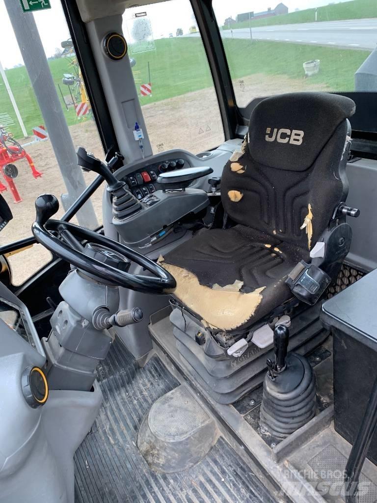 JCB TM 320 S Poljoprivredni teleskopski utovarivači