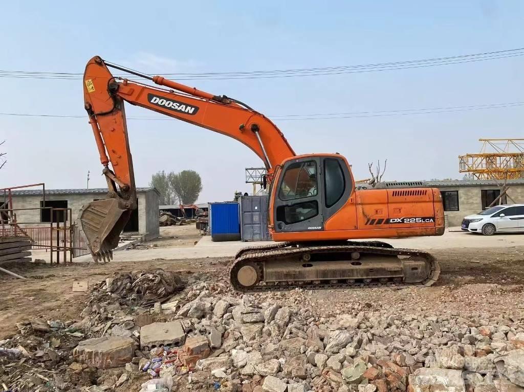 Doosan DX 225 LCA Bageri guseničari