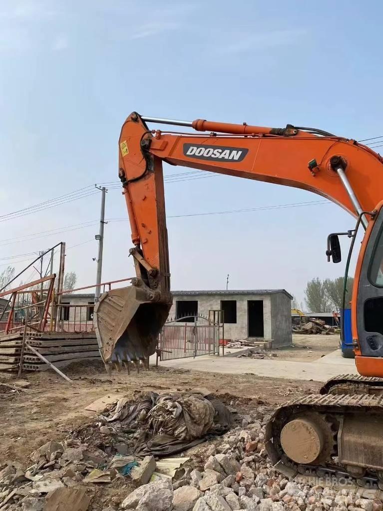 Doosan DX 225 LCA Bageri guseničari