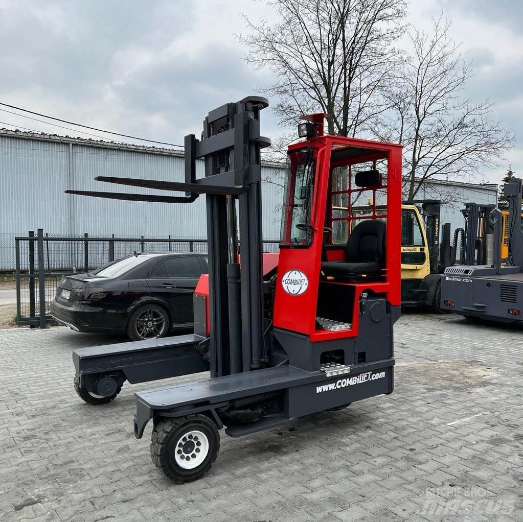 Combilift C4000 Viljuškari sa 4-stranskim dohvatom