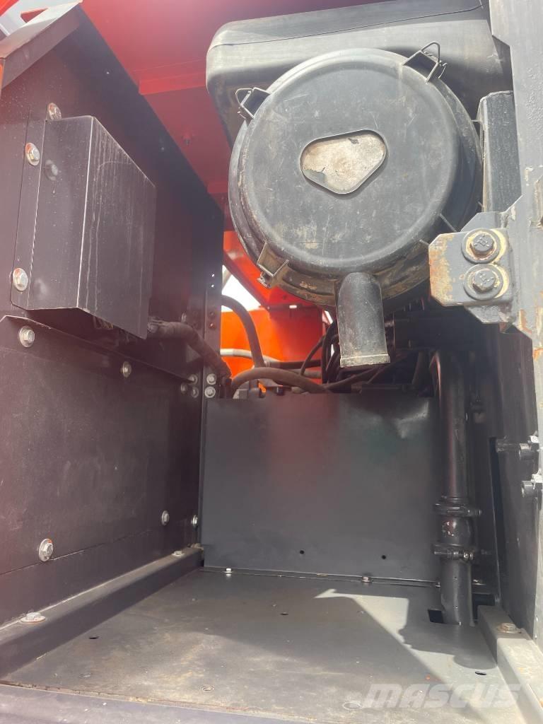 Hitachi ZX 240 Bageri guseničari