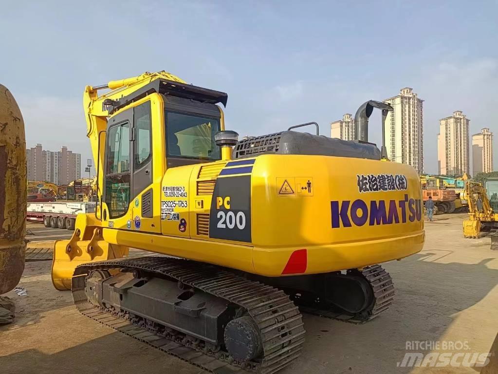 Komatsu pc200-8 Bageri guseničari
