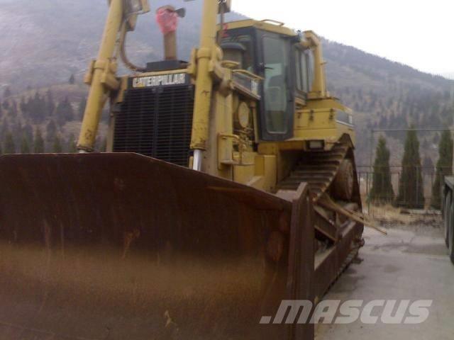CAT D8R Buldožeri guseničari