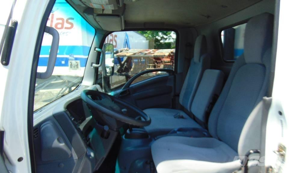 Isuzu NRR Kamioni sa otvorenim sandukom