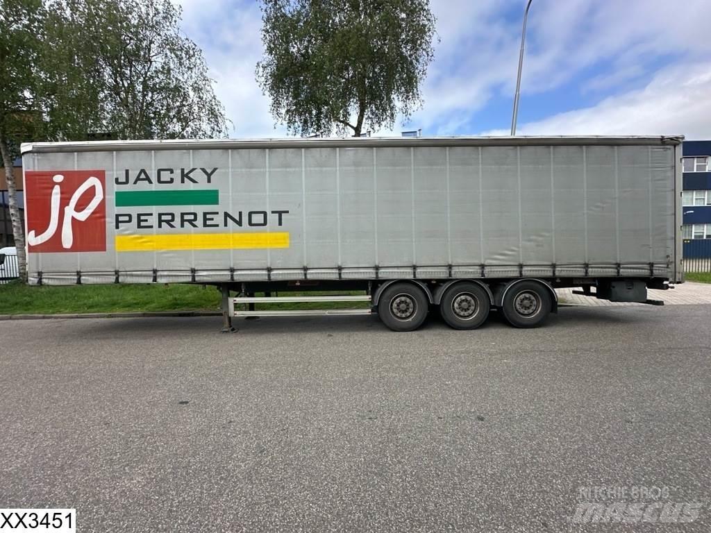 Fruehauf Tautliner Poluprikolice sa ciradom