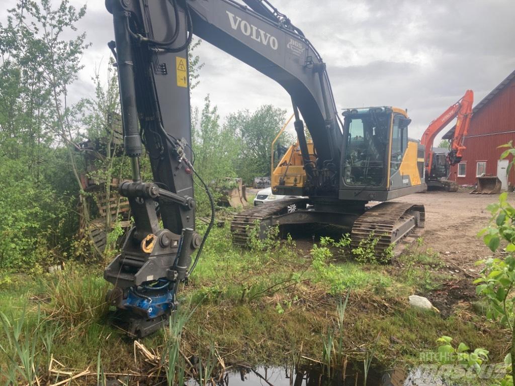 Volvo EC 250 EL Bageri guseničari
