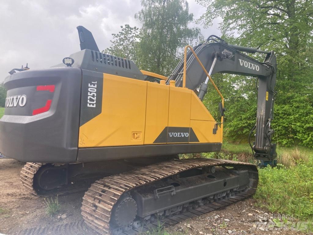 Volvo EC 250 EL Bageri guseničari