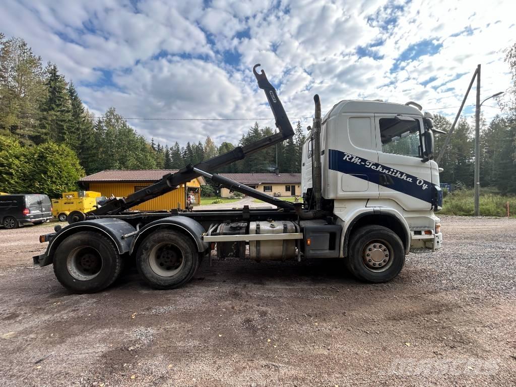 Scania R 500 Rol kiper kamioni sa kukom za podizanje tereta