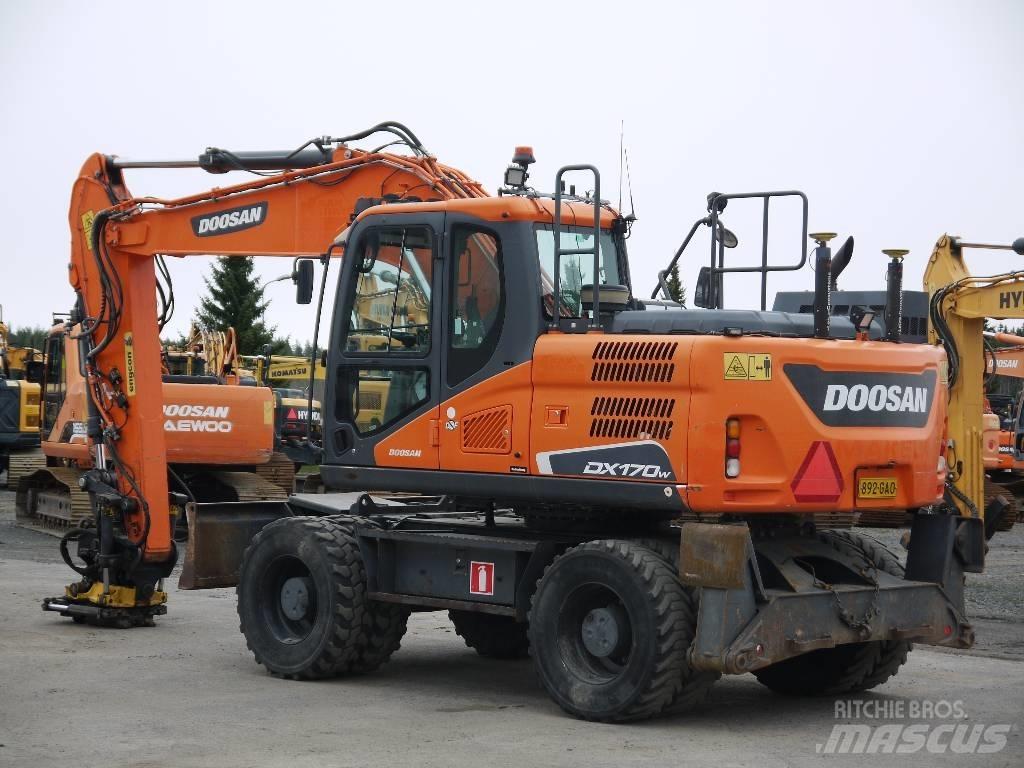 Doosan DX 170 W-5 Bageri točkaši