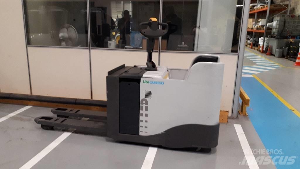 Atlet PMR 200 Nisko podizni električni viljuškar sa stajalištom