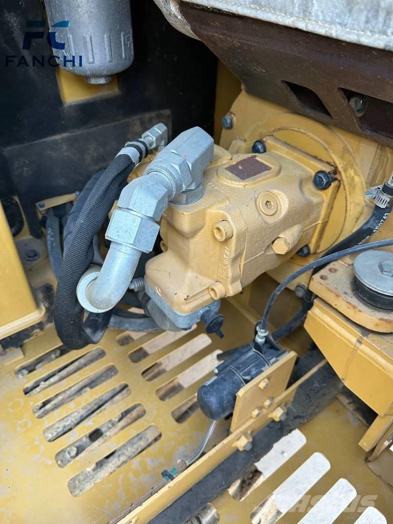 CAT 305.5e2 Bageri guseničari