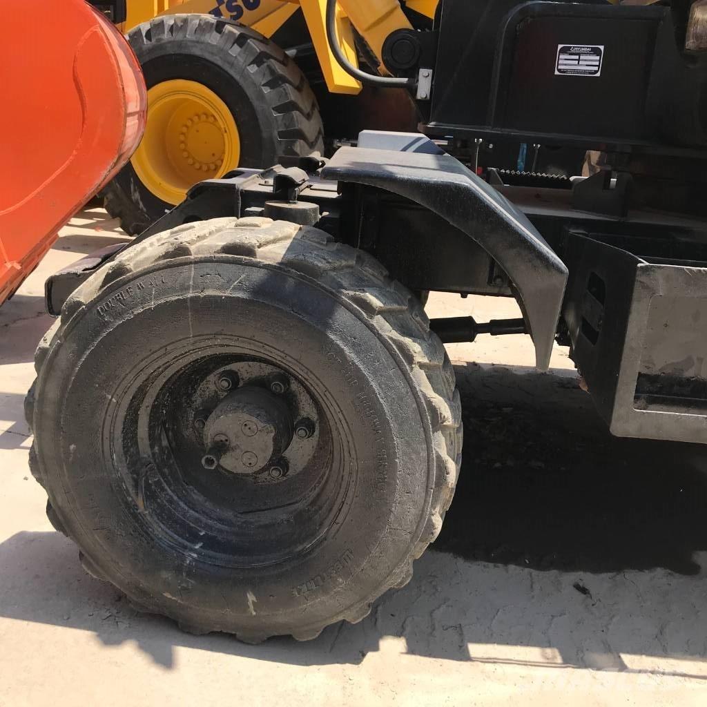 Hyundai 60 W Bageri guseničari