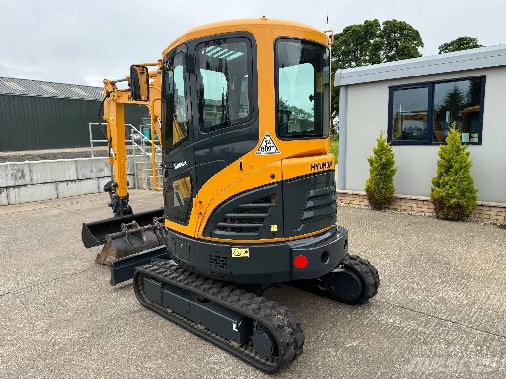Hyundai R25Z-9 AK Mini bageri < 7t