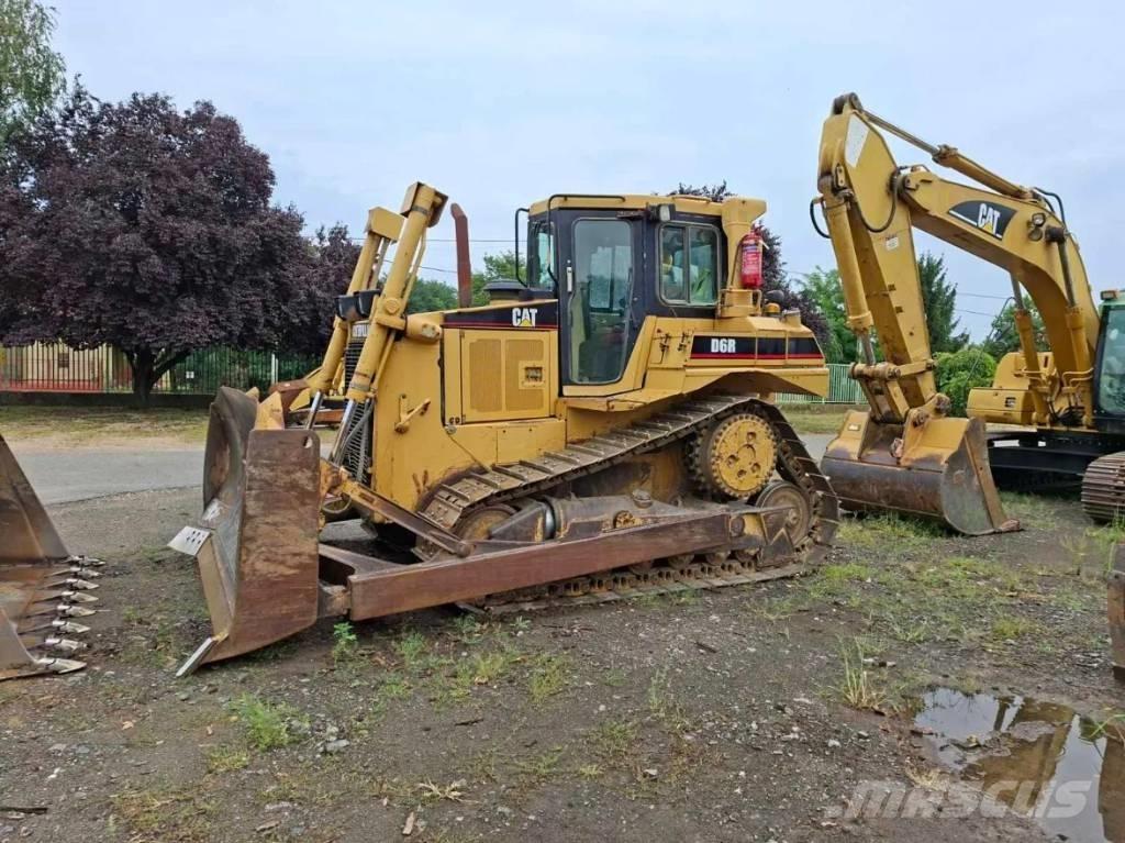 CAT D 6 R Buldožeri guseničari