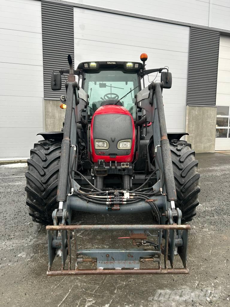 Valtra N141 Advance Traktori