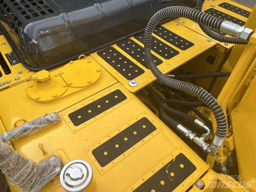 Komatsu PC 130 Bageri guseničari