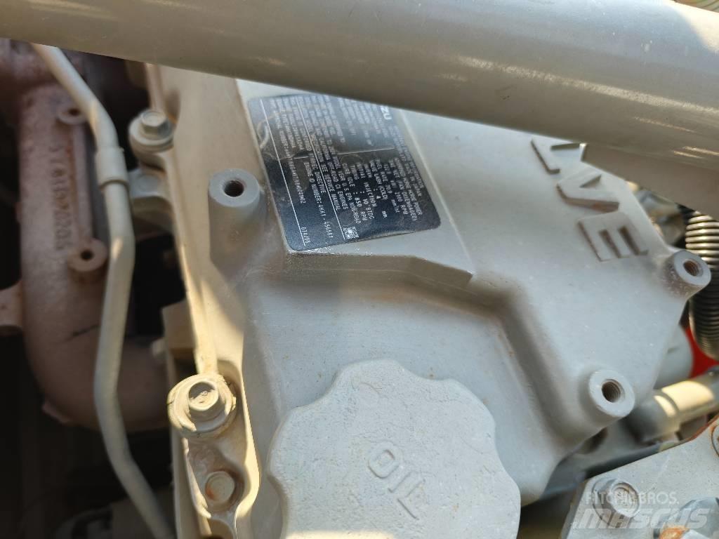 Hitachi ZX 200 Bageri guseničari