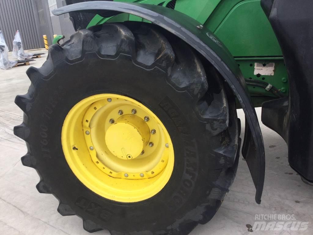 John Deere 6190R Traktori
