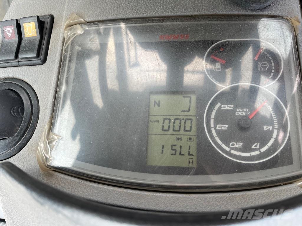 CLAAS Arion 610 C Traktori