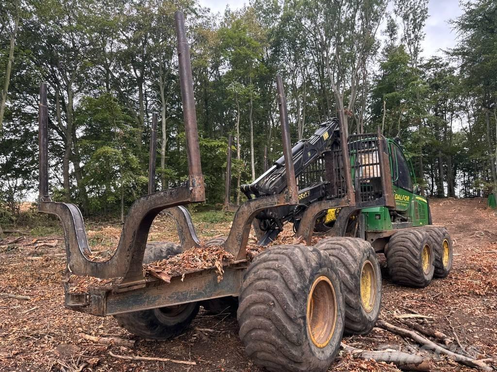 John Deere 1110 E Forvarderi
