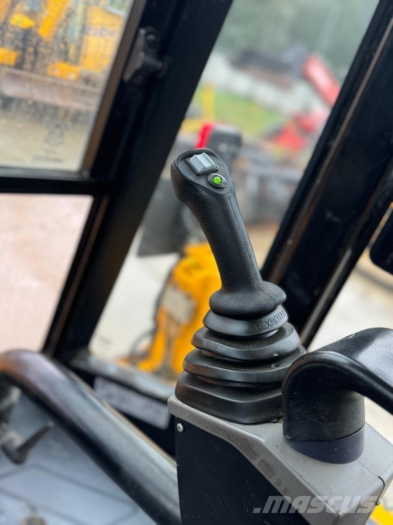 JCB 3 CX / compact Rovokopači