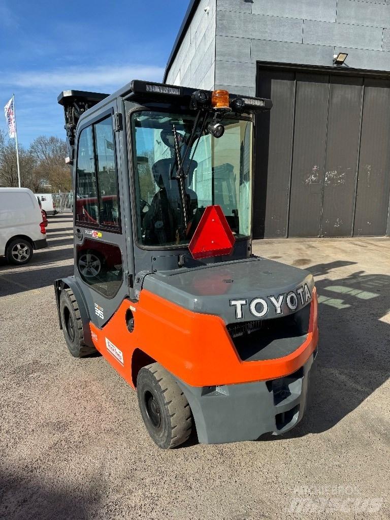 Toyota 52-8FDJF35 Dizelski viljuškari