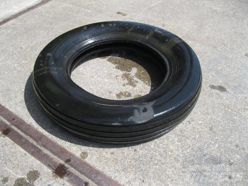 Pirelli 6.00-16 band Gume, točkovi i felne