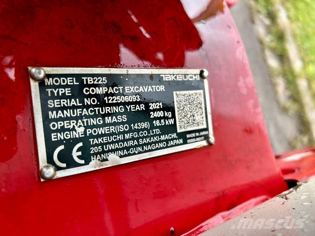 Takeuchi TB 225 Mini bageri < 7t